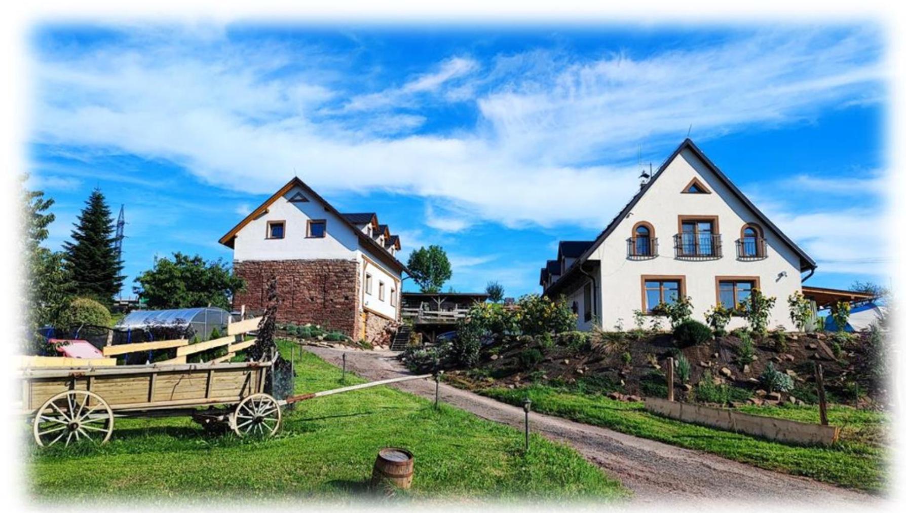 Apartman Na Statku Červený Kostelec Kültér fotó