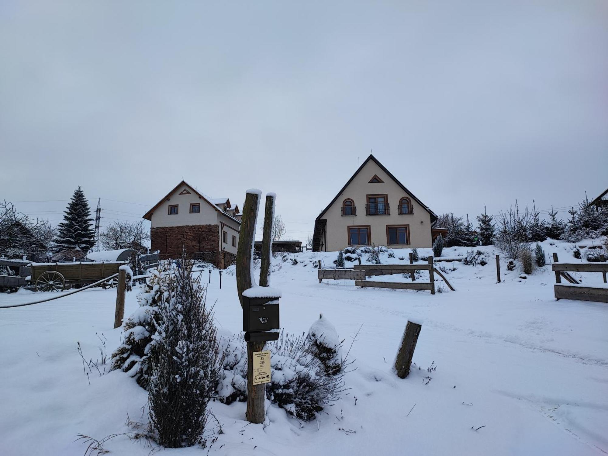 Apartman Na Statku Červený Kostelec Kültér fotó