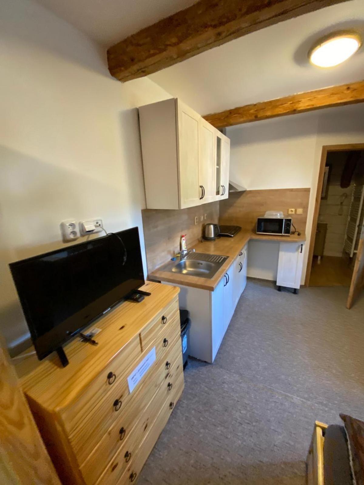 Apartman Na Statku Červený Kostelec Kültér fotó